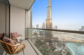 Grande Burj Khalifa And Fountain Views